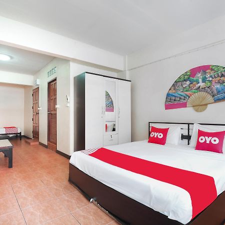 Oyo 963 Sunshine Guesthouse Pattaya Buitenkant foto