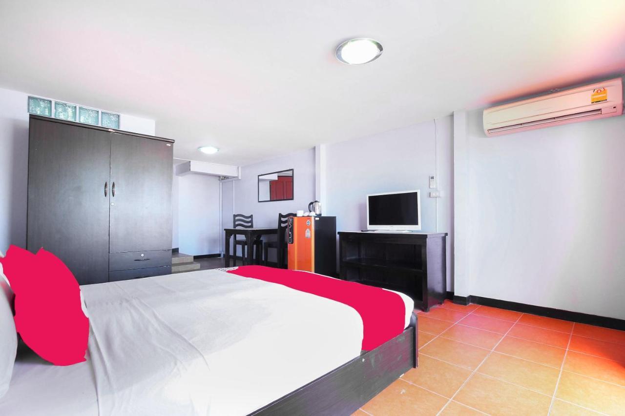 Oyo 963 Sunshine Guesthouse Pattaya Buitenkant foto