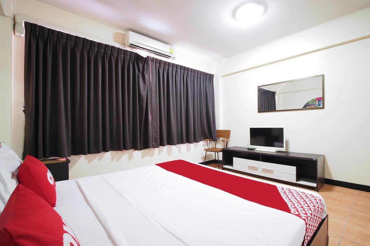 Oyo 963 Sunshine Guesthouse Pattaya Buitenkant foto