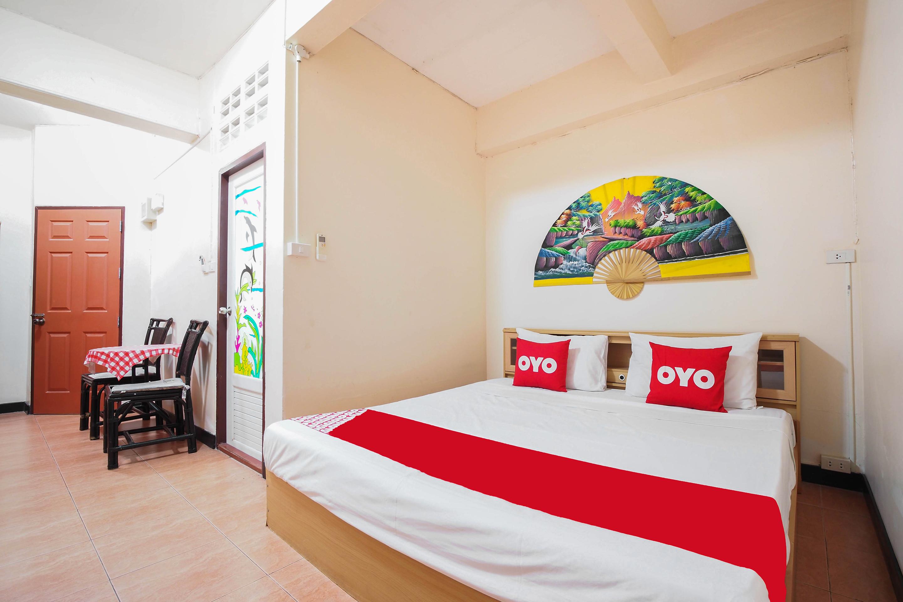Oyo 963 Sunshine Guesthouse Pattaya Buitenkant foto