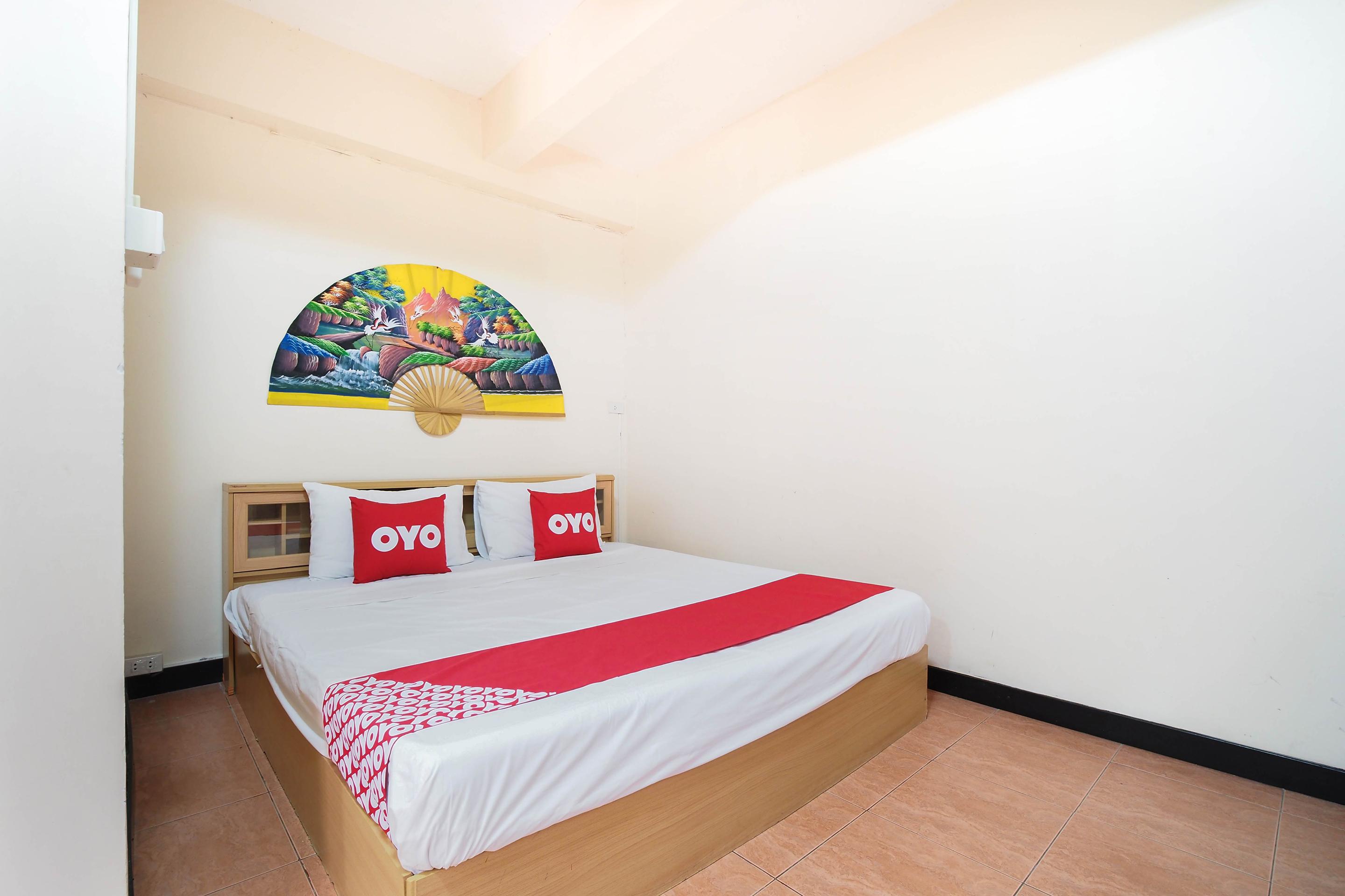 Oyo 963 Sunshine Guesthouse Pattaya Buitenkant foto