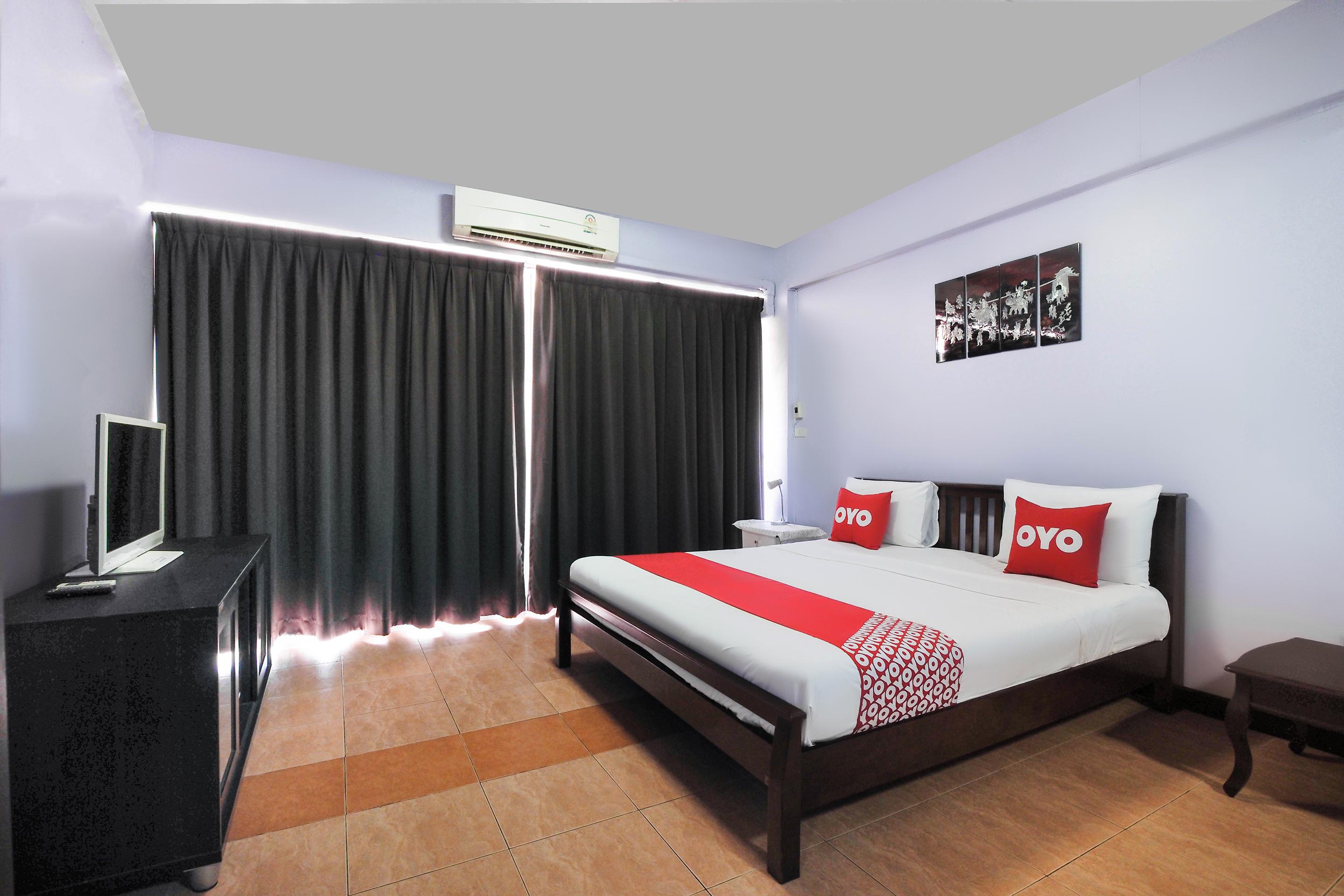 Oyo 963 Sunshine Guesthouse Pattaya Buitenkant foto