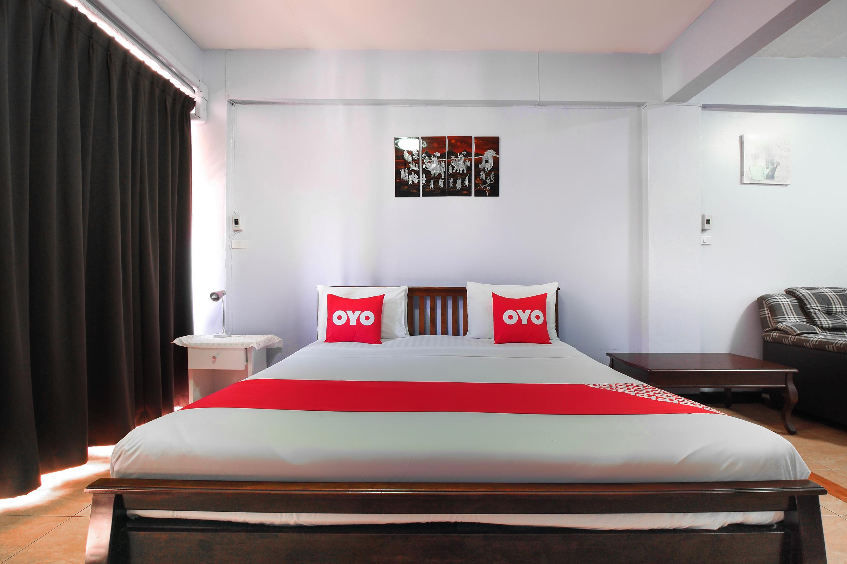 Oyo 963 Sunshine Guesthouse Pattaya Buitenkant foto