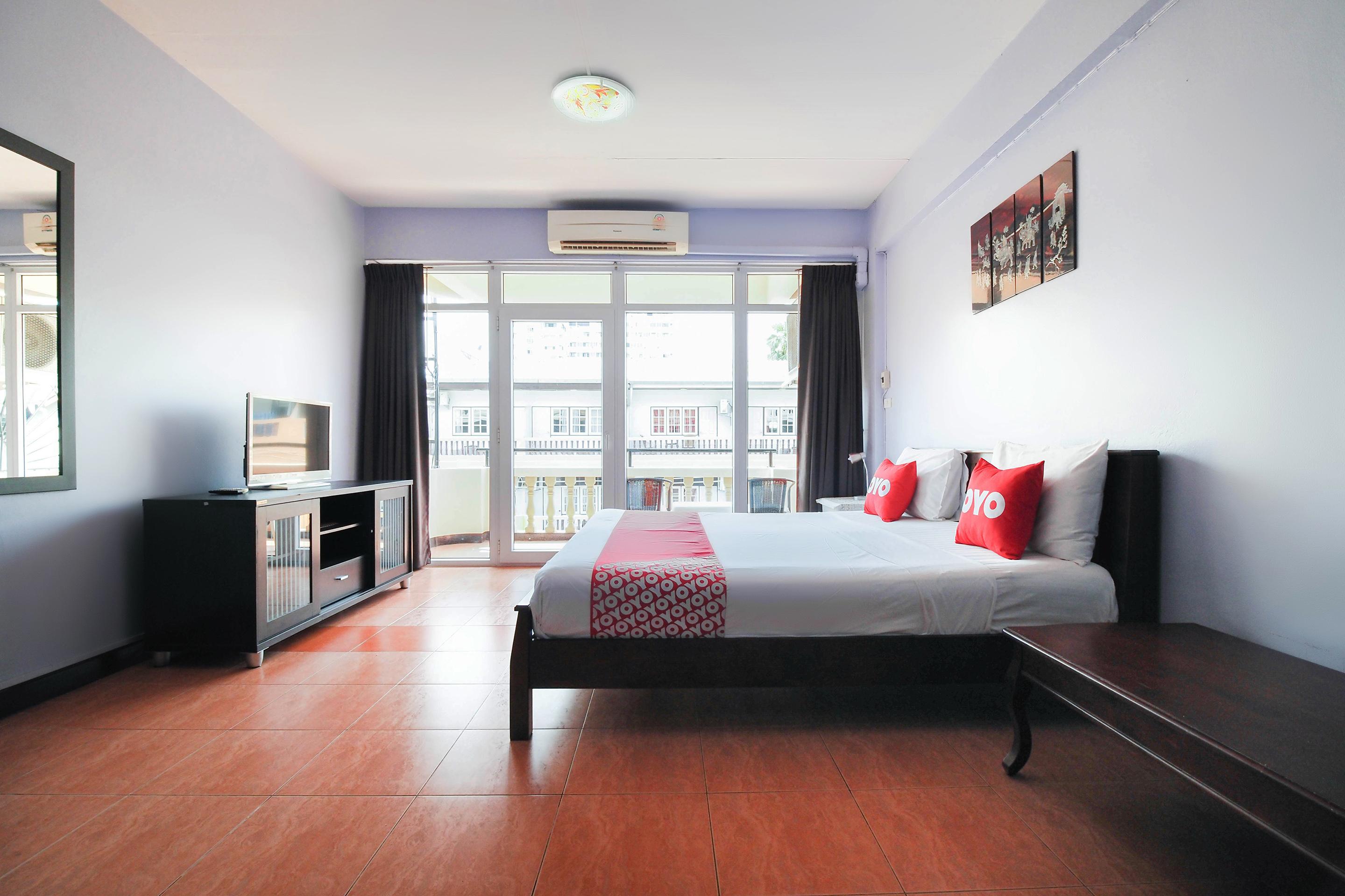 Oyo 963 Sunshine Guesthouse Pattaya Buitenkant foto