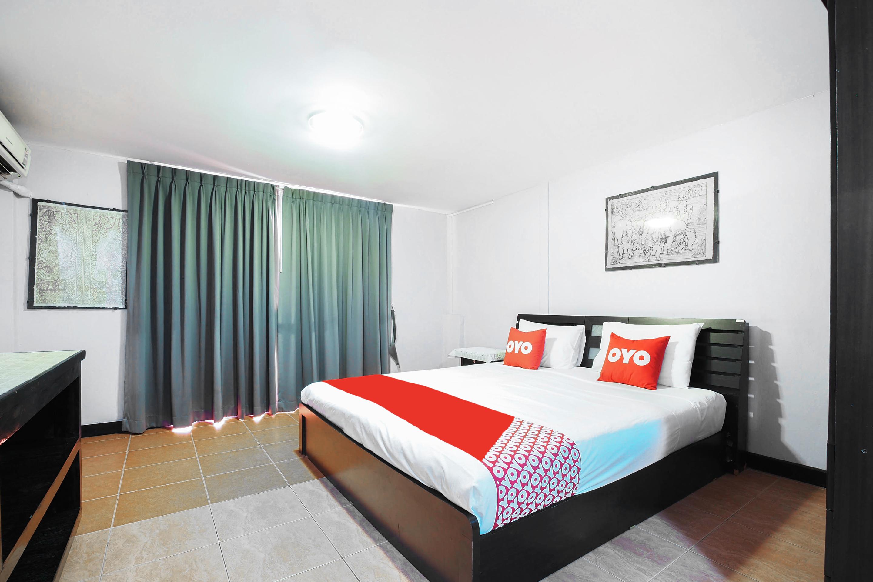 Oyo 963 Sunshine Guesthouse Pattaya Buitenkant foto