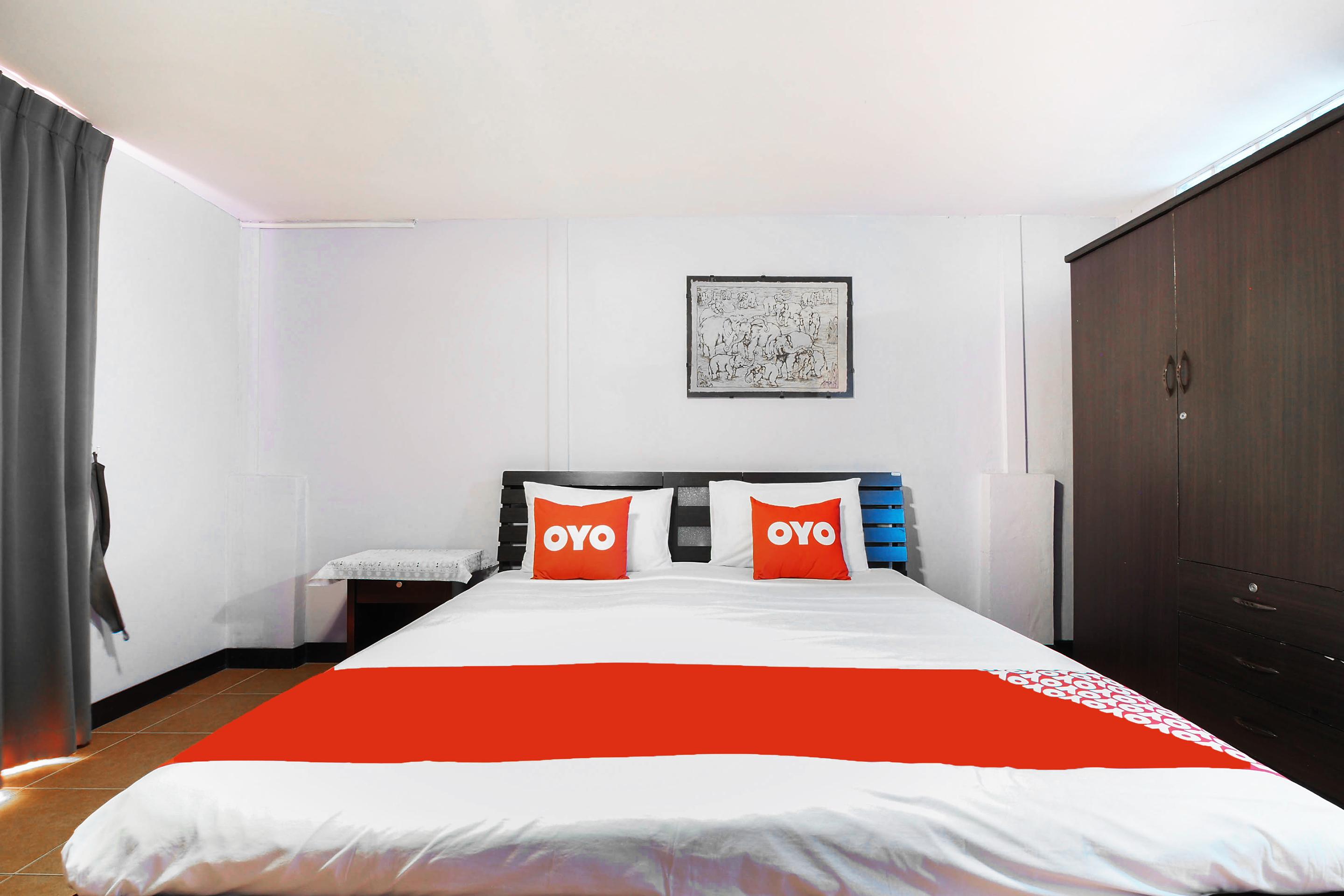 Oyo 963 Sunshine Guesthouse Pattaya Buitenkant foto