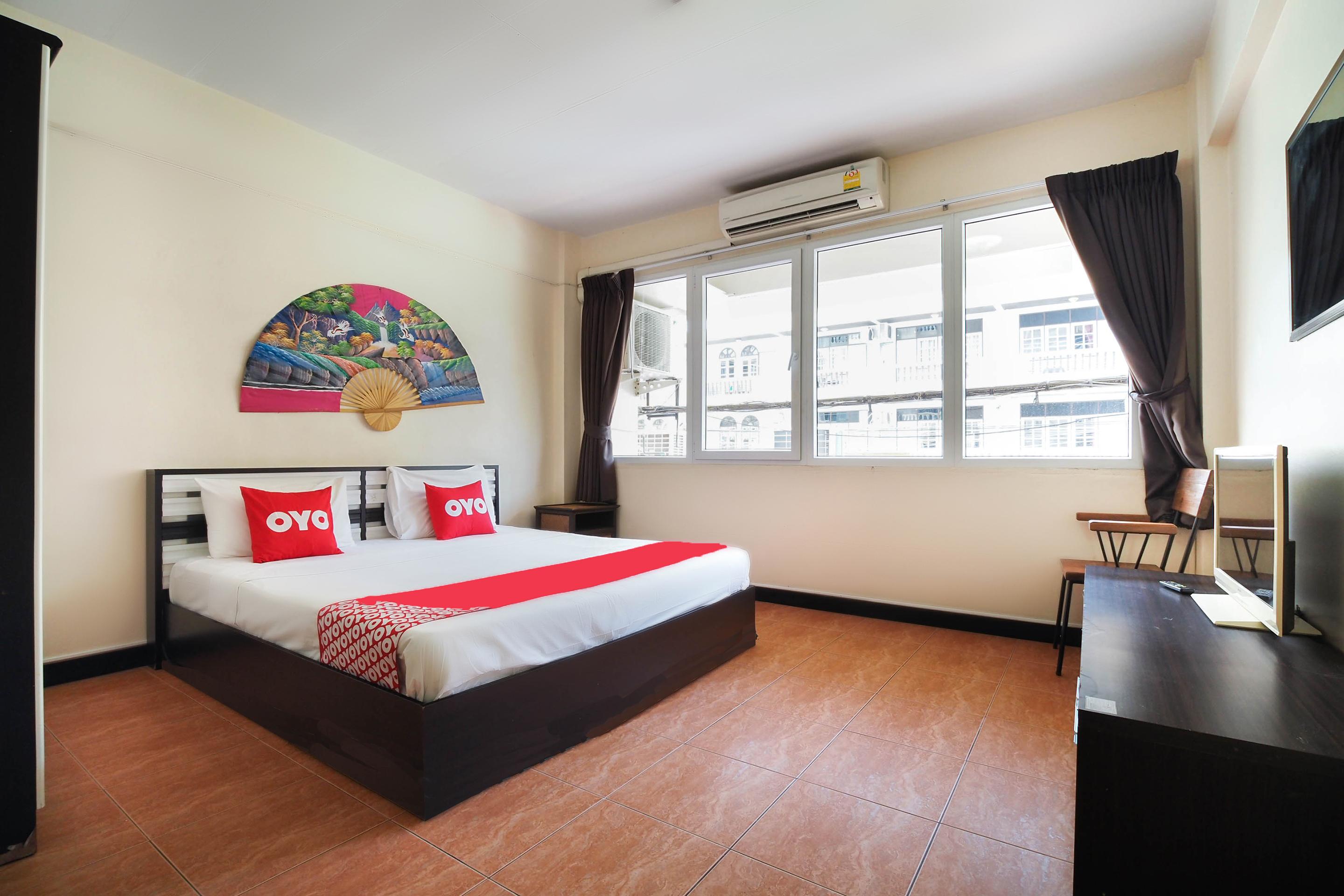 Oyo 963 Sunshine Guesthouse Pattaya Buitenkant foto
