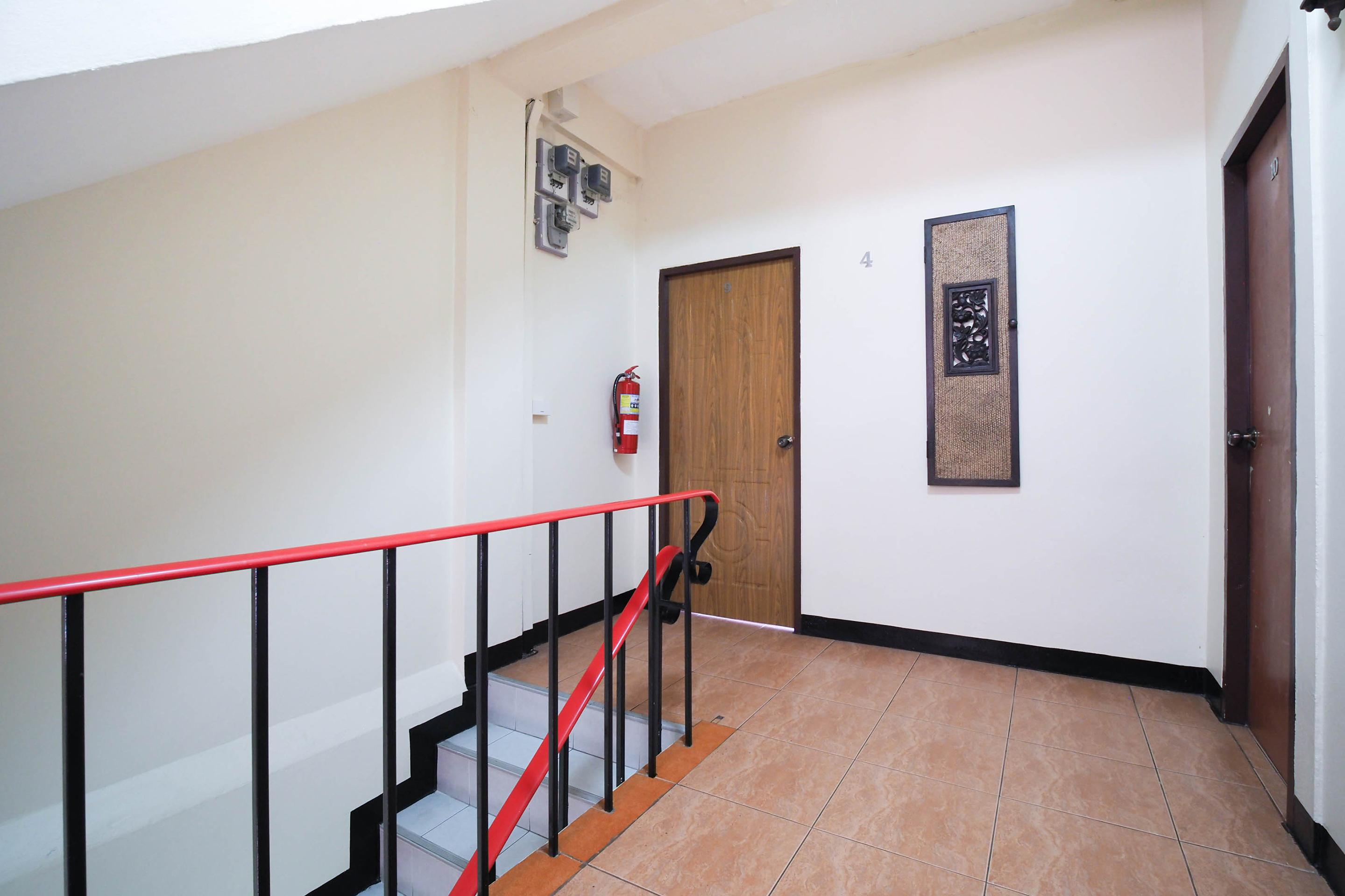 Oyo 963 Sunshine Guesthouse Pattaya Buitenkant foto