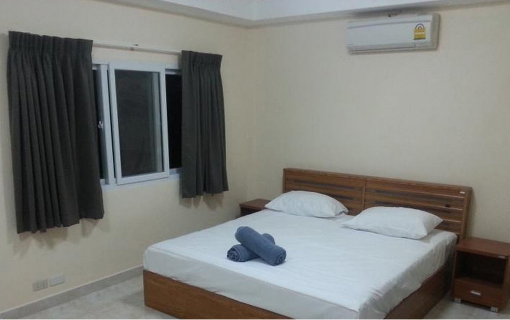 Oyo 963 Sunshine Guesthouse Pattaya Buitenkant foto