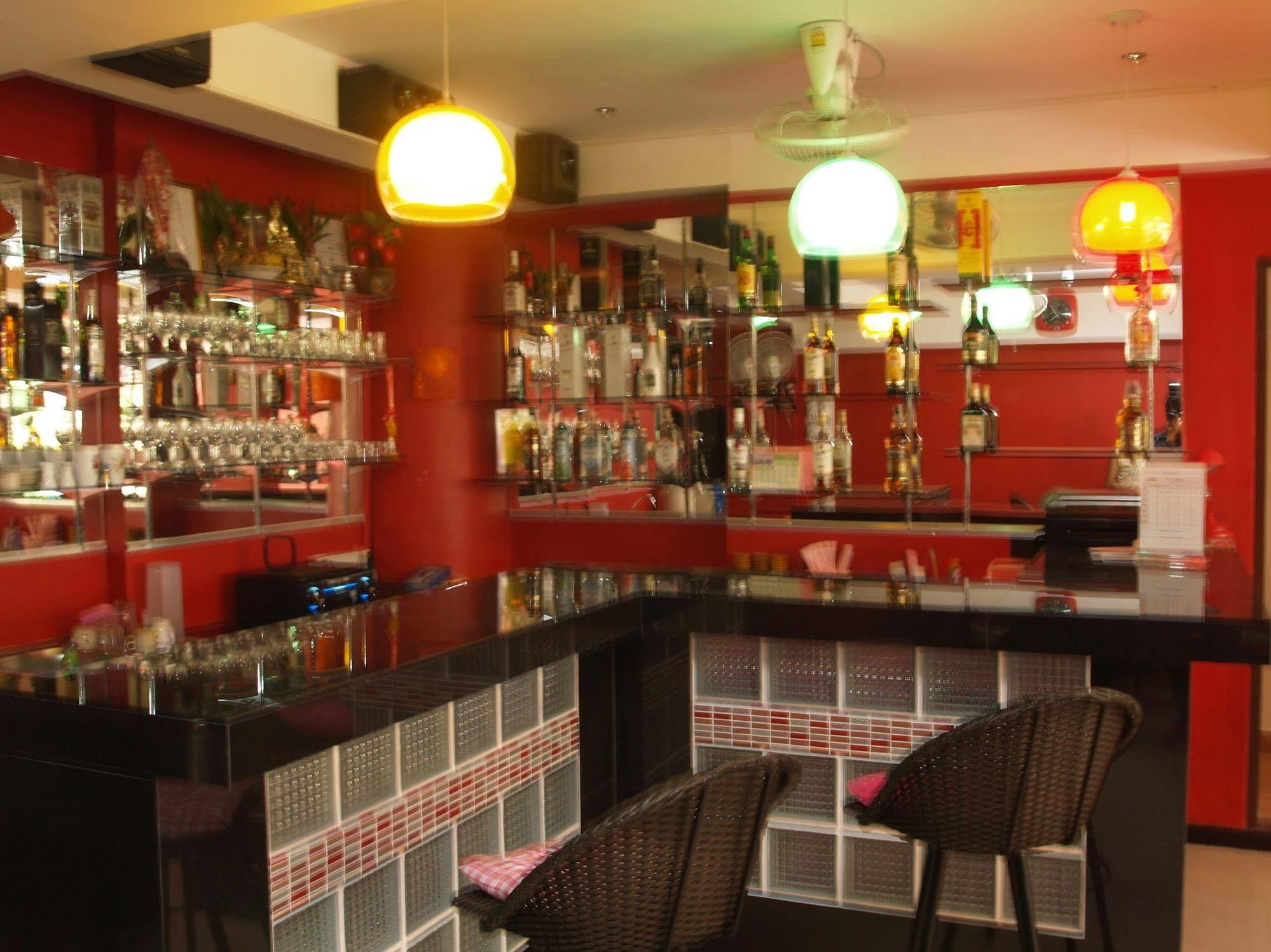 Oyo 963 Sunshine Guesthouse Pattaya Buitenkant foto
